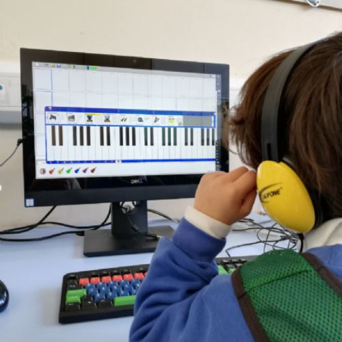 Using computers to work creatively across the curriculum