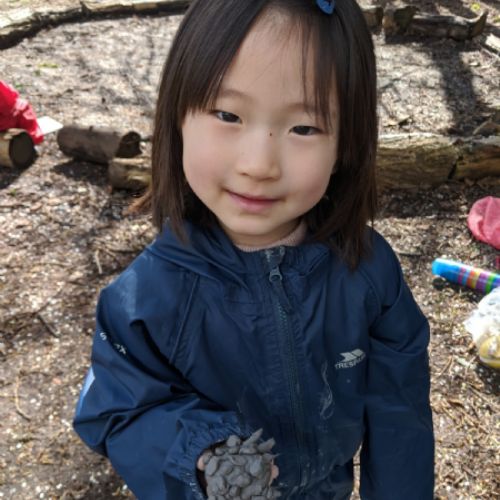 Making clay minibeasts with Butterfly Class